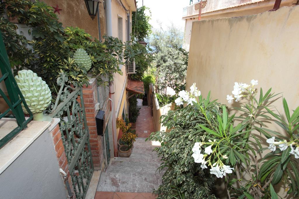 La Guardiola Di Angela E Nino Bed & Breakfast Taormina Dış mekan fotoğraf